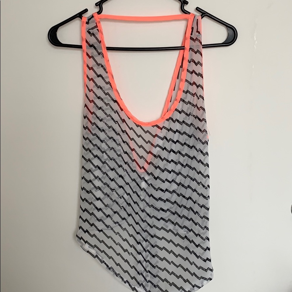 Jagged Striped Shirt 🤍🖤